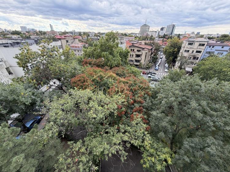 Apartament cu 3 camere circular, mobilat în Dorobanți
