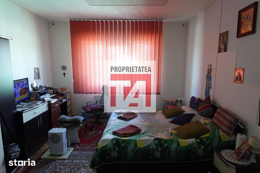Casă cu 3 camere cu Teren 200 Mp în Orașul Vechi