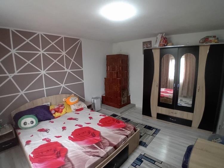 Casă cu 3 camere în Hârsești