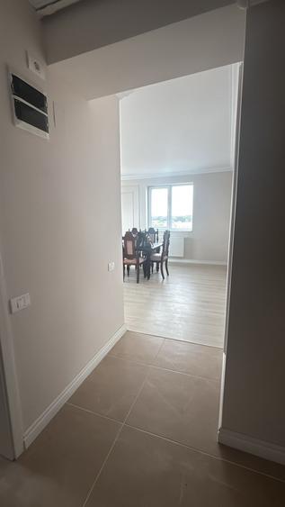 Apartament cu 3 camere decomandat, mobilat în Colentina