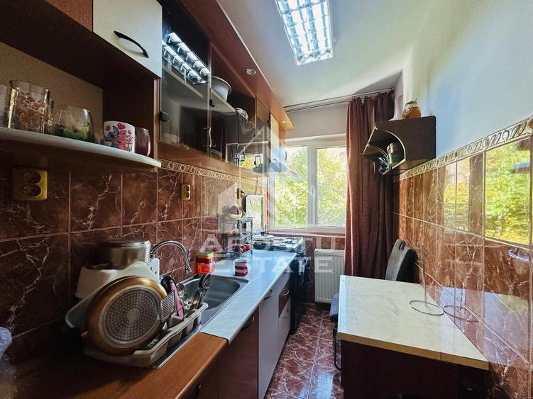 Apartament cu 2 camere semidecomandat, mobilat în Fortuna