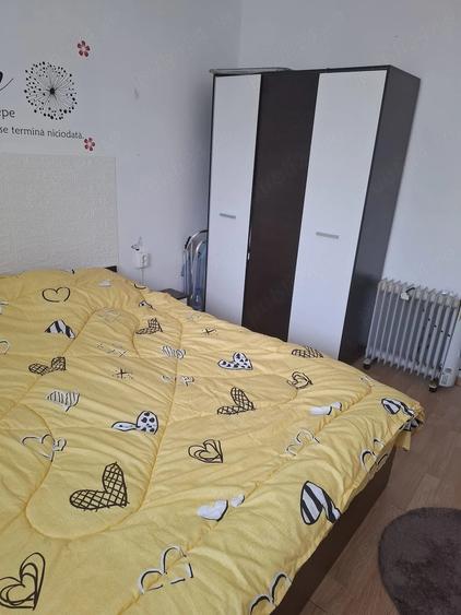 Apartament cu 2 camere semidecomandat în Viitorului