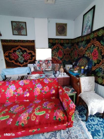 Casă cu 3 camere cu Teren 13623 Mp în Central