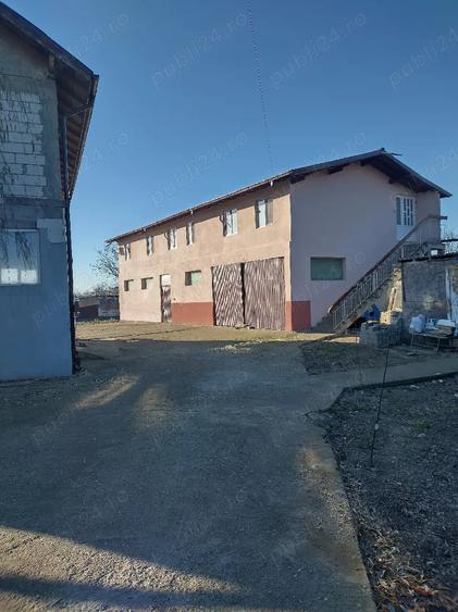 Casă cu Teren 4600 Mp în Bolovani