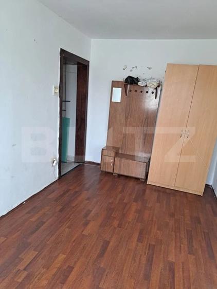 Apartament cu 2 camere semidecomandat în Solidarității