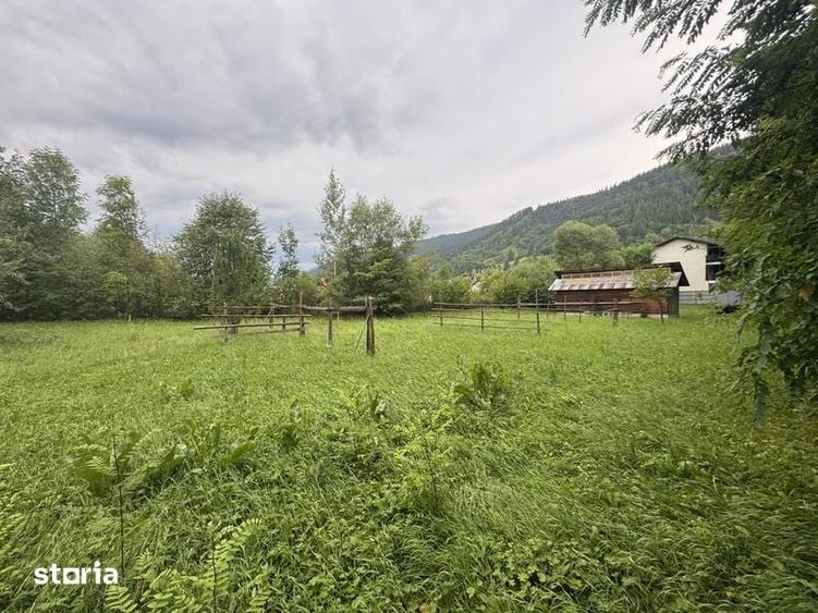 Teren de 2000 mp, în Central