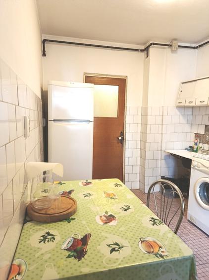 Apartament cu 4 camere decomandat în 13 Septembrie