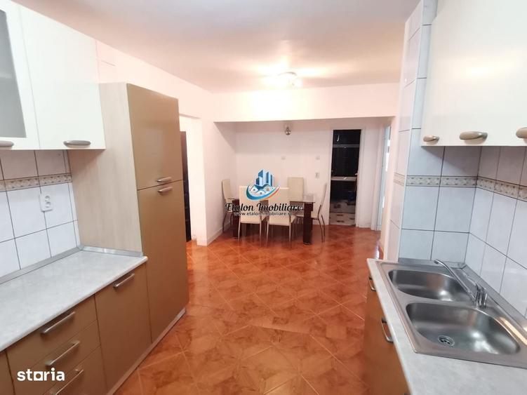 Apartament cu 3 camere decomandat în Mărăței