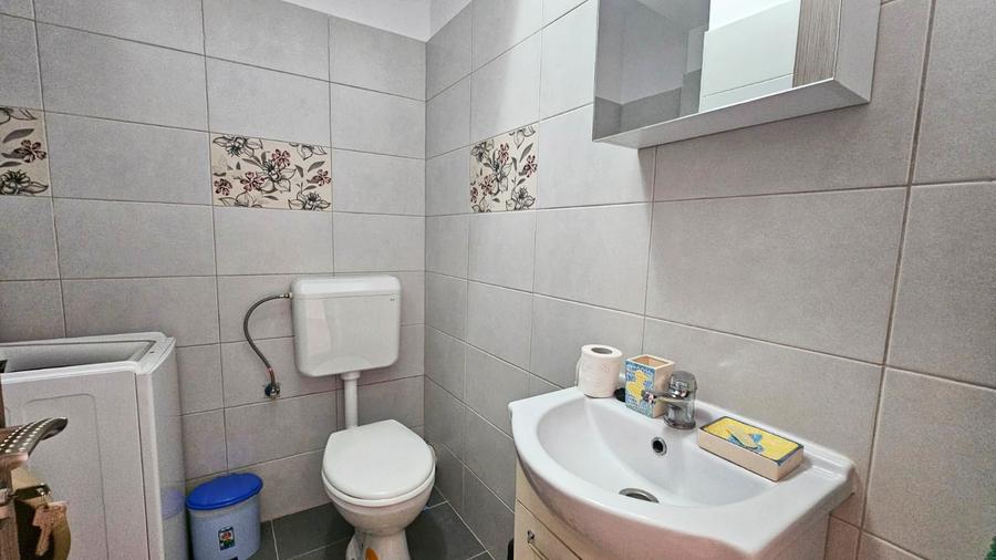 Apartament cu 3 camere decomandat în Chiajna