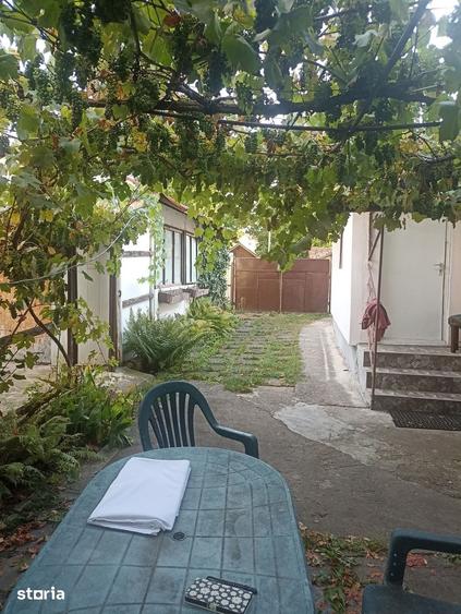 Casă cu 2 camere cu Teren 625 Mp în Central