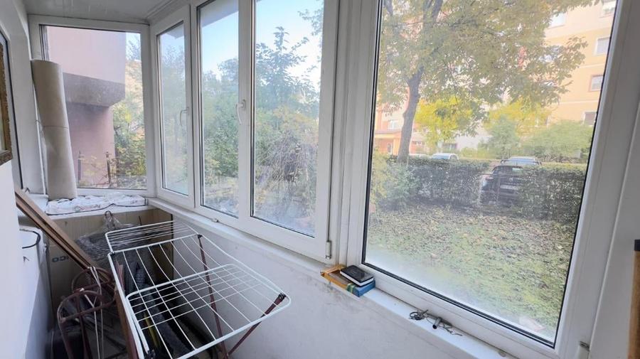 Apartament cu 3 camere decomandat în Noua