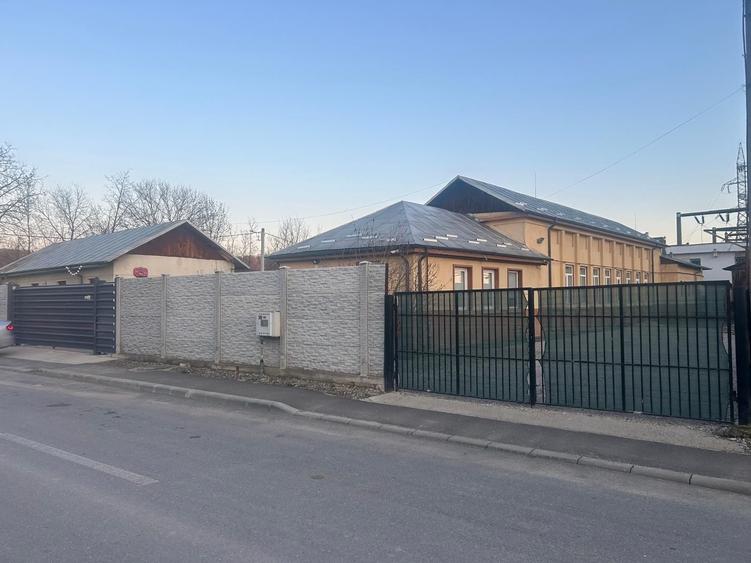 Spațiu comercial, de 200 mp, în Central
