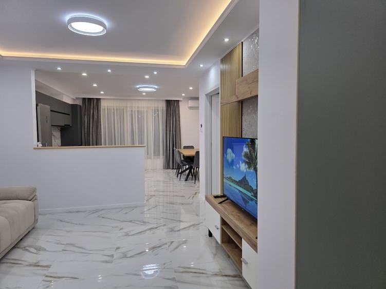 Apartament cu 2 camere decomandat, mobilat în Central