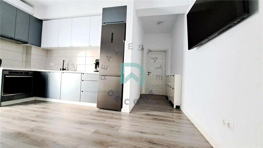 Apartament cu 3 camere decomandat, mobilat în Șelimbăr