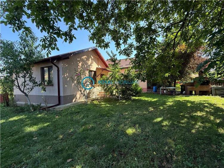 Casă individuală cu 5 camere cu Teren 1250 Mp în Lipănești