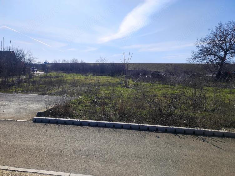 Teren de 550 mp, în Cornetu
