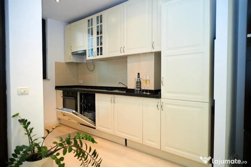 Apartament cu 2 camere semidecomandat, mobilat în Nord