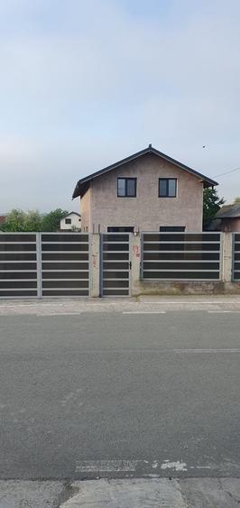 Casă cu 4 camere în Valu lui Traian