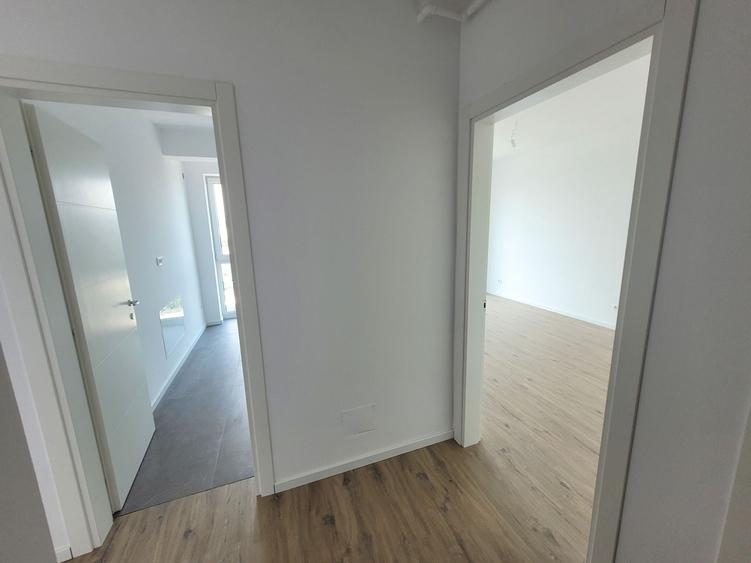 Apartament cu 3 camere decomandat în Theodor Pallady