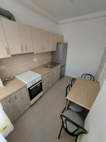 Apartament cu 2 camere decomandat în Craiovei
