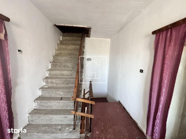 Casă cu 4 camere cu Teren 198 Mp în Valea Aurie