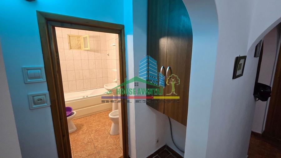 Apartament cu 3 camere decomandat în Brăilei