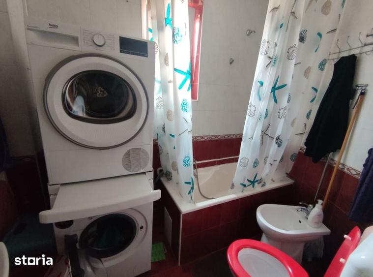 Casă cu 1 camere cu Teren 579 Mp în Florilor