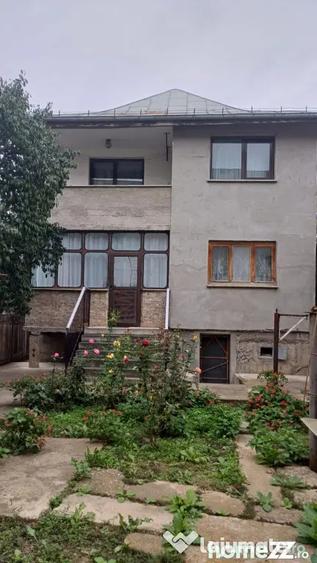 Casă cu 4 camere cu Canalizare în Granit