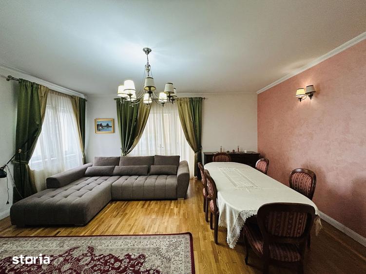 Apartament cu 4 camere în Sub Arini