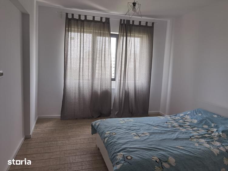 Apartament cu 3 camere decomandat în Berceni