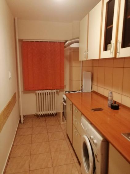Garsonieră decomandată în Runcu