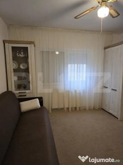 Apartament cu 3 camere decomandat în Soarelui