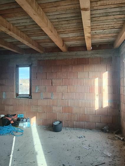 Casă cu 1 camere cu Teren 780 Mp în Herneacova