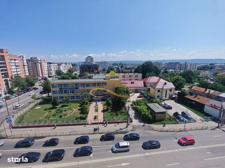 Apartament cu 3 camere decomandat în Central