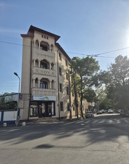 Birou, de 67 mp, în Parcul Carol