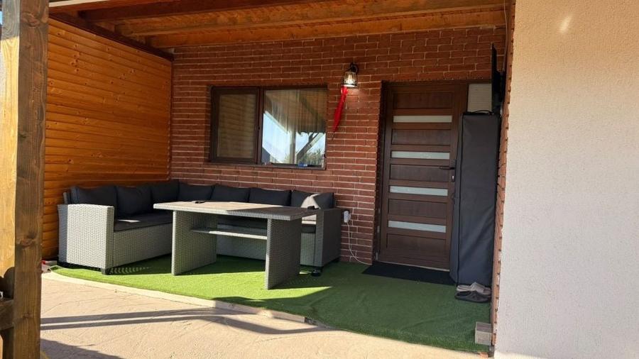Casă cu 3 camere în Costi