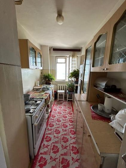 Apartament cu 2 camere decomandat în Viziru 3