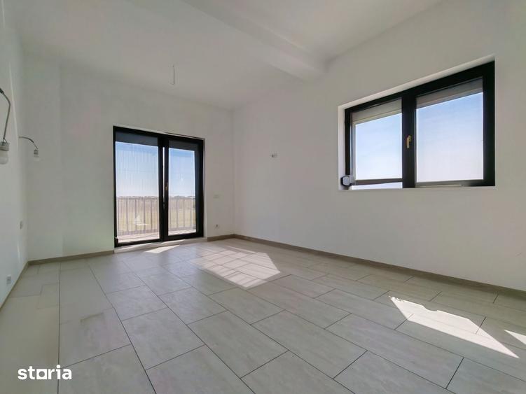 Casă cu 5 camere cu Teren 500 Mp în Agigea