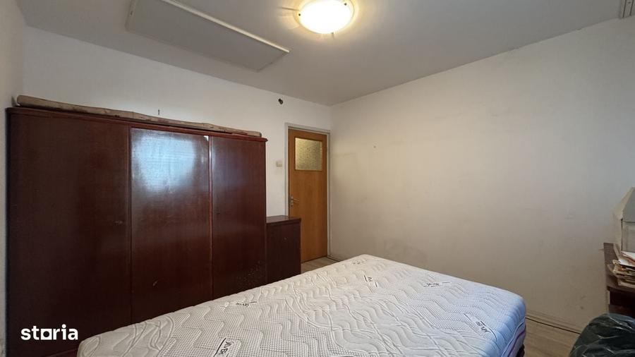 2 camere decomandate in P-uri. Bloc de 4 etaje dar structura de 8 - 2