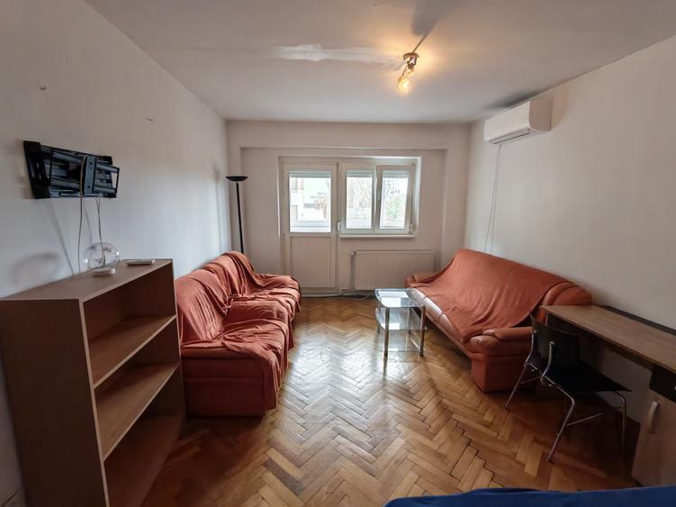 Garsonieră decomandată în Complex Studențesc