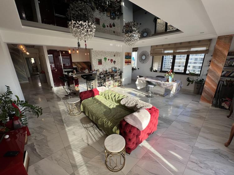Apartament cu 4 camere decomandat, mobilat în Tomis Nord