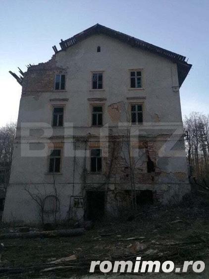 Casă cu 30 camere cu Teren 30000 Mp în Marila
