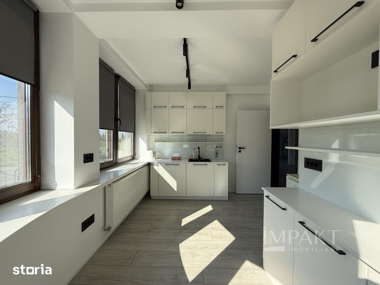 Casă cu 8 camere cu Teren 478 Mp în Borhanci