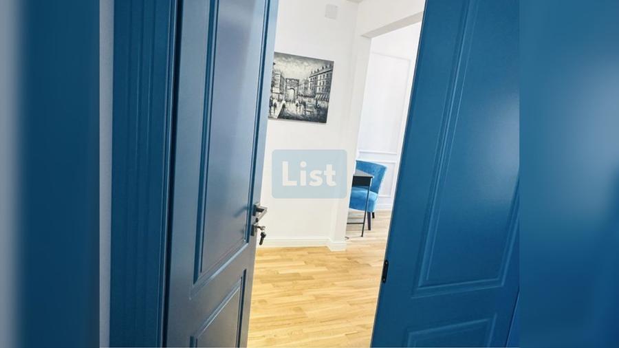 Apartament cu 4 camere decomandat în Victoriei