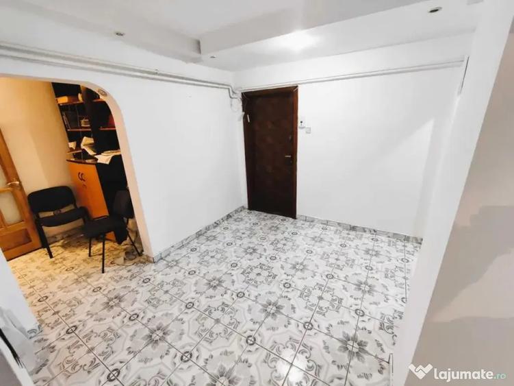 Apartament cu 3 camere decomandat în Port
