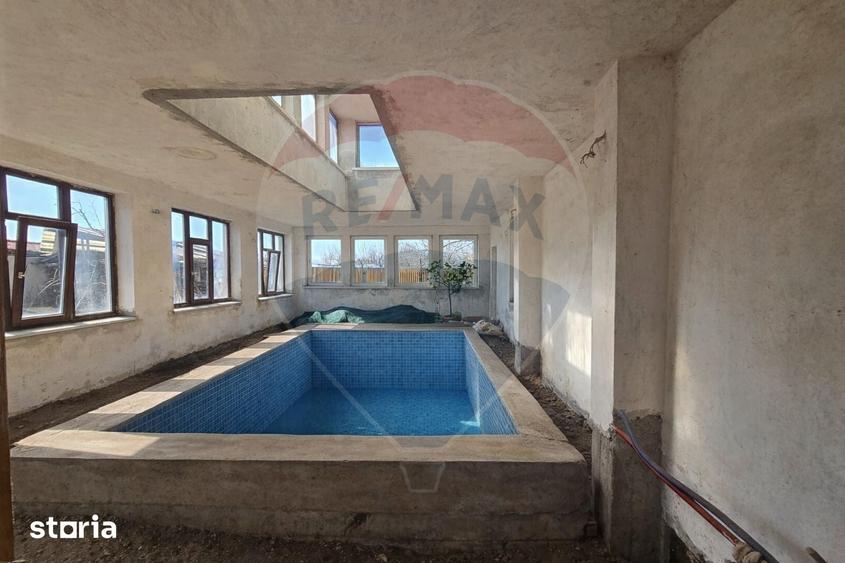 Casă cu 7 camere cu Teren 5175 Mp în Vințu de Jos