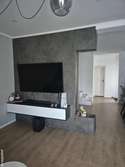 Casă cu 4 camere cu Teren 325 Mp în Dumbrăvița