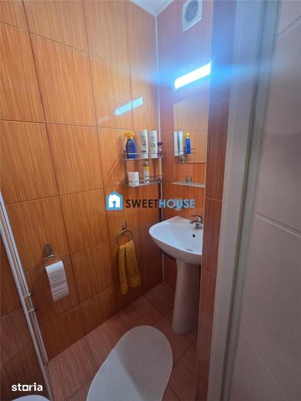 Apartament cu 3 camere decomandat în Central