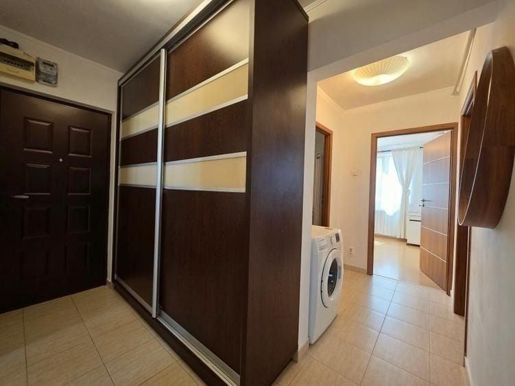 Apartament cu 3 camere decomandat în Lacul Morii