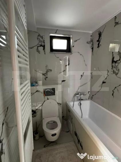 Apartament cu 4 camere decomandat în Central